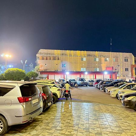 Hotel Emperor Paradise Bilāspur Exterior foto